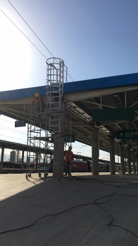 武威车站修建风雨棚上部钢结构