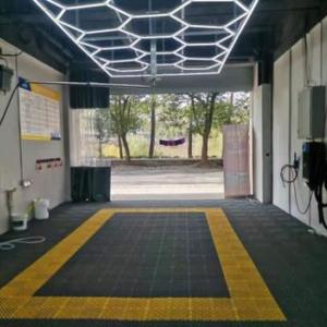 汽車內(nèi)飾修復(fù)翻新改裝