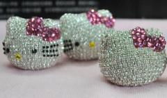 供應(yīng) 鑲鉆Hello Kitty車載香水座