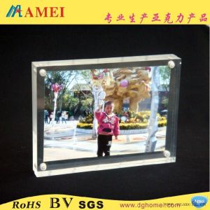 東莞亞克力廠家定做裝有磁鐵的相框