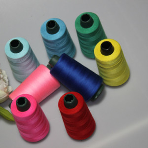 出售供應(yīng)批發(fā)滌綸縫紉線 供應(yīng)高強(qiáng)縫紉線