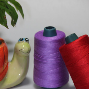 批發(fā)價出售滌綸縫紉線 批發(fā)高強(qiáng)縫紉線