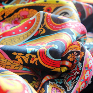 吳江盛澤 各種真絲面料 直銷。