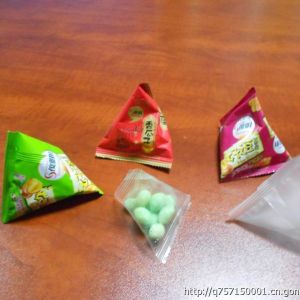 佛山市松可包裝機械有限公司SK-120S三角包包裝機