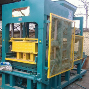 液壓免燒磚機