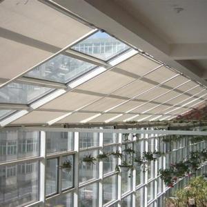 廈門美尼思窗簾專注于：電動天棚簾，電動百葉窗，電動戶外翻板。