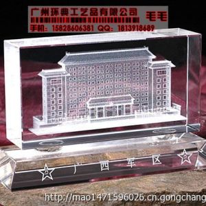 成都水晶內雕紀念品制作廠家，樓盤建成儀式紀念品，水晶內雕樓模禮品定做