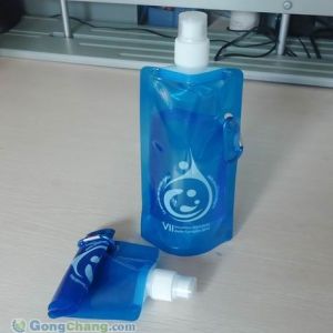 廠家直供折疊運動水壺