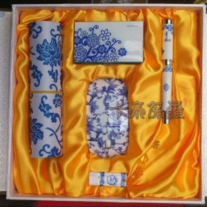 青花瓷套裝 青花瓷筆 青花瓷U盤 名片盒 青花鼠標(biāo) 鼠標(biāo)墊