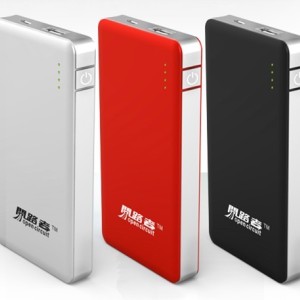 開路者移動電源4000毫安供蘋果三星HTC等智能手機充電寶