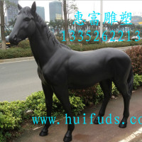 广东广州惠州马雕塑 玻璃钢马雕塑 静态马 树脂仿真马雕塑 玻璃钢黑马雕塑装饰摆件