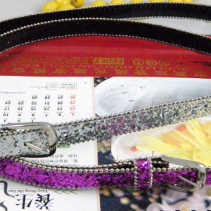 供應(yīng)紅、白色亮片腰帶