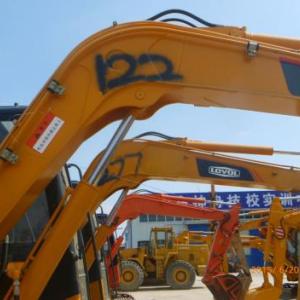 濰坊雷沃二手挖掘機,濰坊二手挖掘機，濰坊舊挖掘機