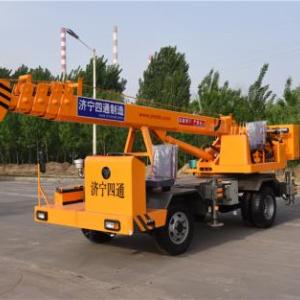 濟(jì)寧四通自制吊車 廠家信譽(yù)保證起重機(jī)專業(yè)