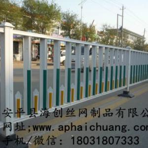 城市道路中心專用隔離護欄，馬路中間隔離兩邊車輛的護欄，市政道路隔離欄桿。