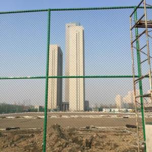 供應足球場圍網、足球場場地圍網