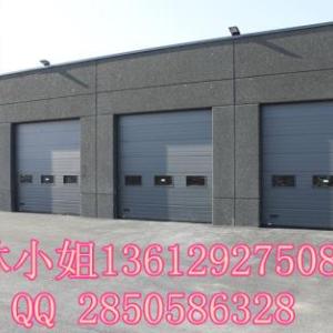 深圳彩鋼板工業提升門廠家原裝出品歡迎咨詢