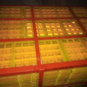 山東廠家直銷聚氨酯篩網、振動篩批發，規格定做