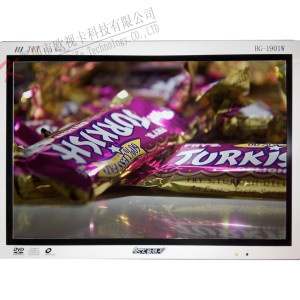 全新款式薄邊19寸WIFI車載廣告機BG-1904W-WIFI