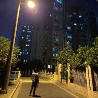王靚