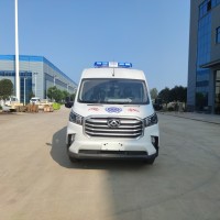 上汽大通帶負壓救護車