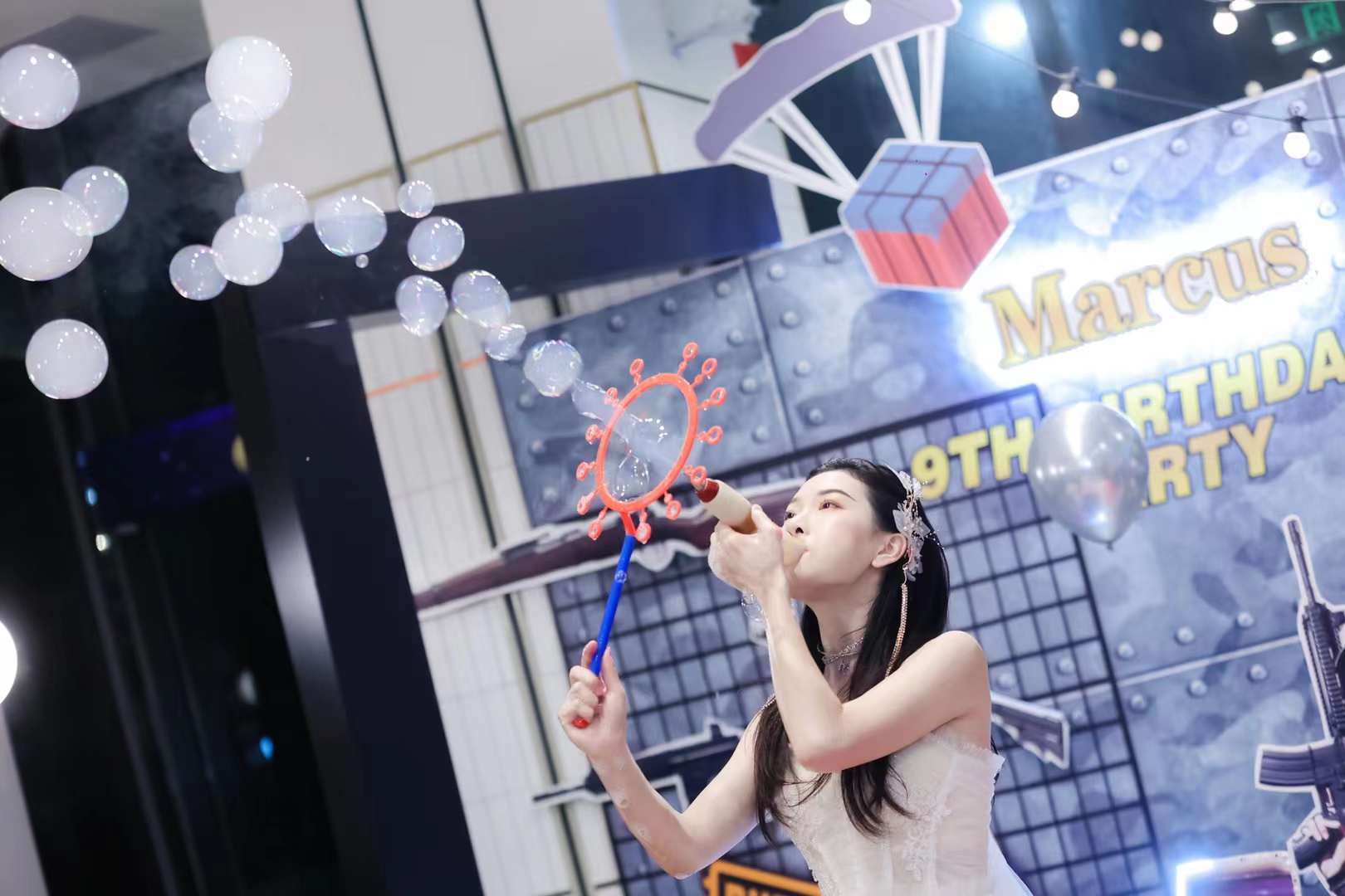 东莞泡泡秀演出互动泡泡秀东莞泡泡秀表演魔幻泡泡秀欢迎咨询