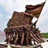 戶外玻璃鋼軍人雕塑定制   戶外玻璃鋼人物雕塑制作加工 仿銅玻璃鋼雕塑擺件